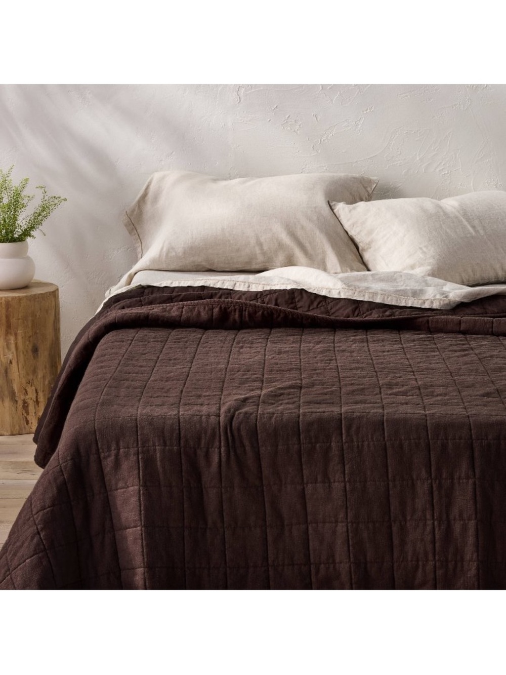 Casaluna King Heavyweight Linen Blend Quilt-Dark Fig